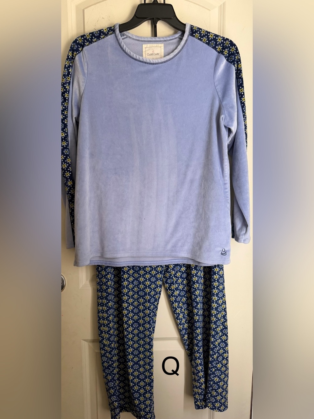 Cuddl Duds Light Lavender Top with Navy Floral Pajama Pants